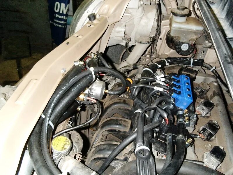 Гбо 2 поколения на инжектор ваз. Установка гбо на инжектор. Установка гбо на инжектор. Ваз 2110 гбо 4 поколения хлопушка. Ваз 2107 инжектор с газовым оборудованием.