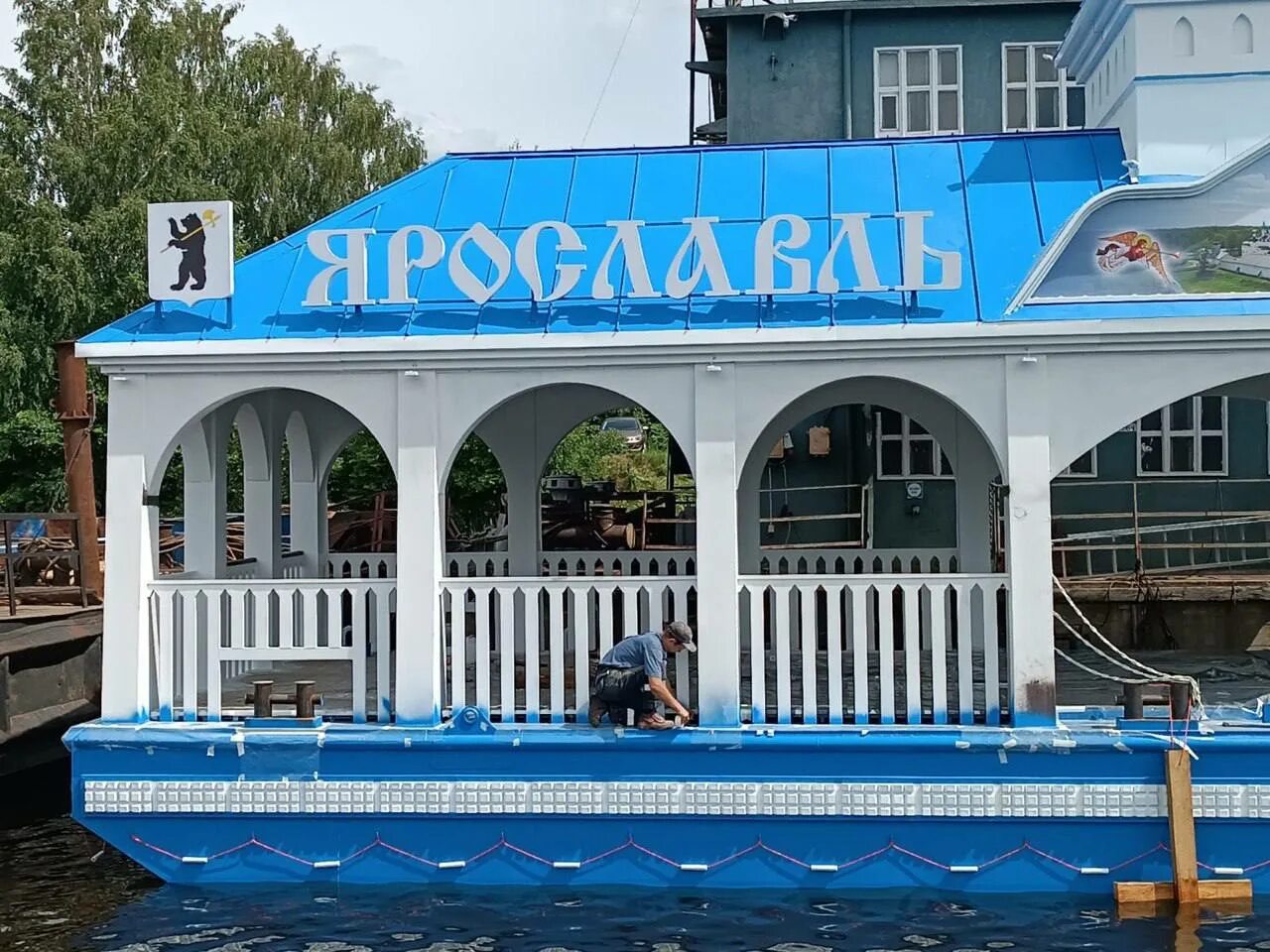 Причал на толге в ярославле. Пристань елабуга. Понтон причальный железобетонный. Сортавала кафе причал метеоры. Валаамская 1 сортавала причал.