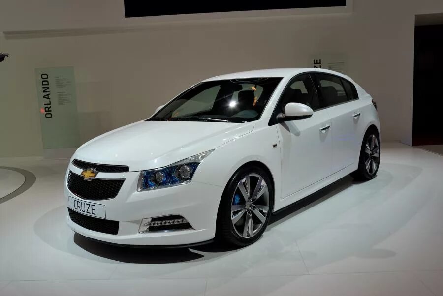 Шевроле Круз хэтчбек 2012 белый. Chevrolet Cruze 2014 хэтчбек. Шевроле Круз хэтчбек 2014 года. Chevrolet Cruze хэтчбек 2010. Шевроле хэтчбек 2014