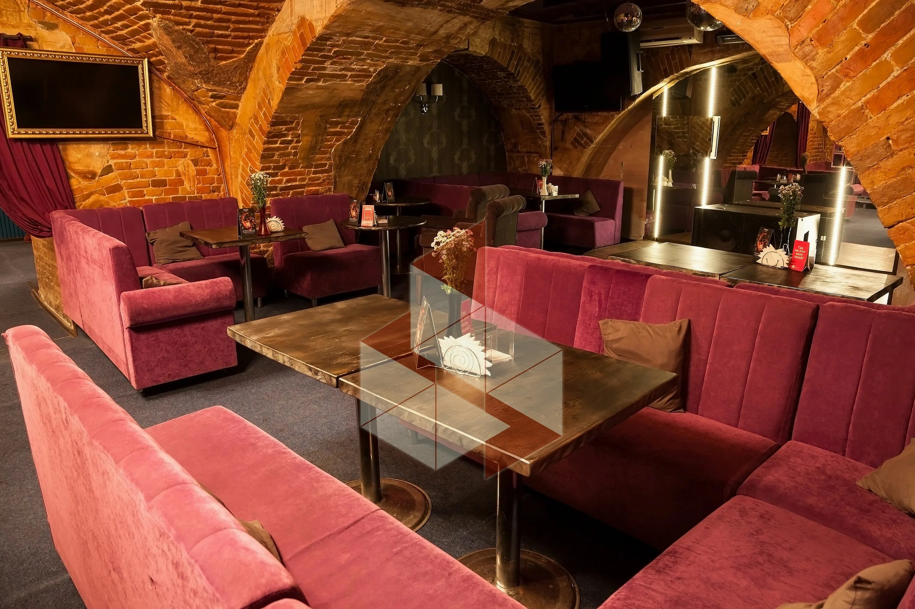 Рестораны кузнецк. Кича бар кузнецкий мост. Buro ресторан москва. Кафе штольня липецк. Рестораны кузнецк.