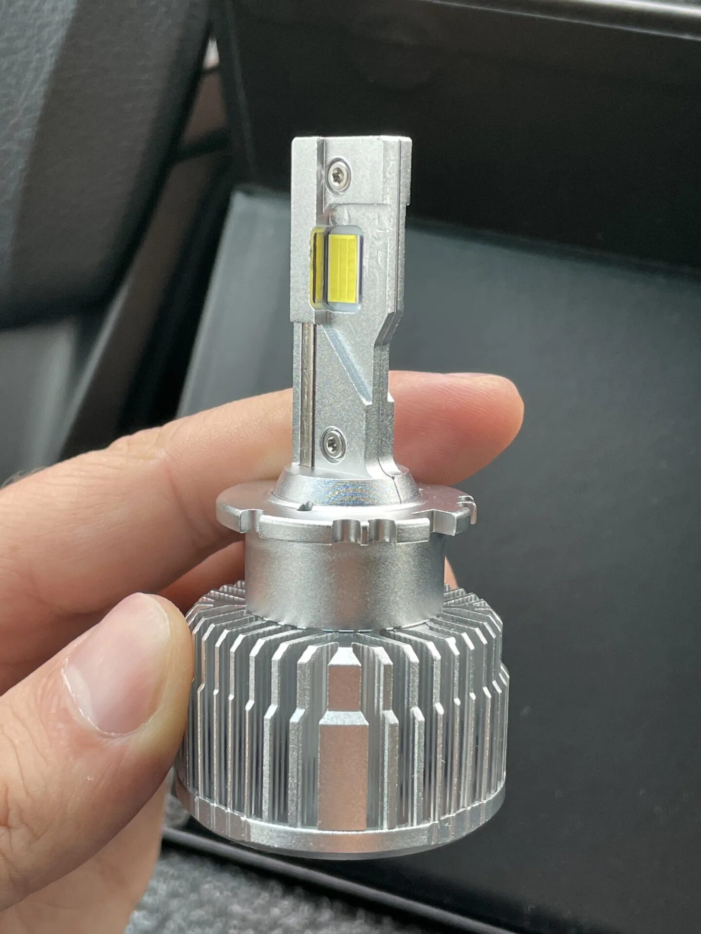 Камри 50 какие лампы стоят. Лампа ближнего света тойота камри 50. Камри 50 какие лампы стоят. Лампы тойота камри 50 ксенон. Лампочки ближний свет toyota camry 50.