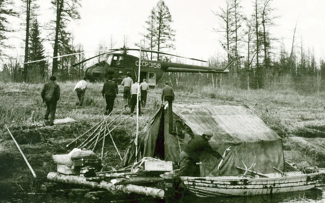 Геологов почему е. Амакинская Экспедиция в Нюрбе. Амакинская геологоразведочная Экспедиция. Амакинская Якутия геологи Экспедиция. Экспедиция нефть Сибирь 1940.