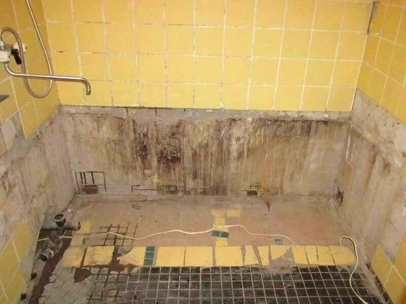 Ванна замена комната плитка. Ванна замена комната плитка. Панель в ванную комнату на стену. Старая плитка в ванной. Ванна замена комната плитка.