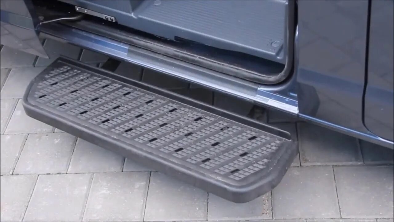 Подножка выдвижная газель школьная. Ступенька на газель. Подножка выдвижная а64r42. Ступенька на газель. Ступенька задняя газель некст.