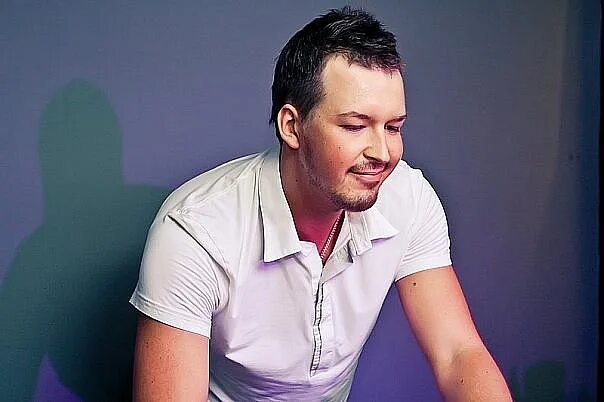Dj feel 2022. Feel диджей. Dj feel 2022. Dj feel диджей. Диджей фил трансмиссия.