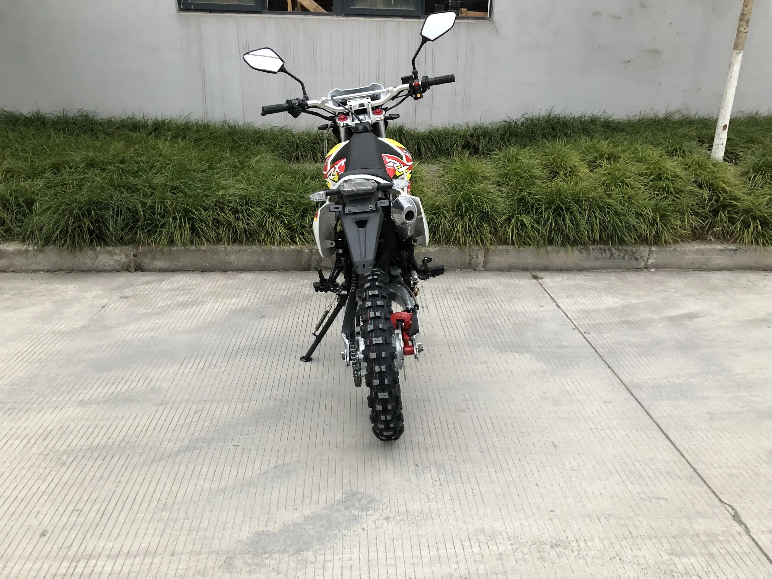 Мотоцикл кросс defender motoland 150cc. Мотоцикл ролиз 150 кубов. Кросс 150сс. Мотоцикл кингстон 150 астерикс. Эндуро ролиз 004.