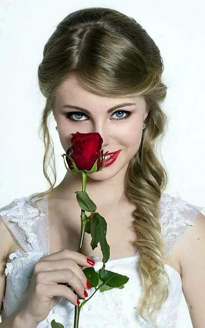 Фото с одной розой девушка. Роза девушка хаймена. Фотосессия с розами. Красивые девушки с цветами. Дана роуз.
