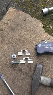 Замена задних тормозных колодок пежо 308
