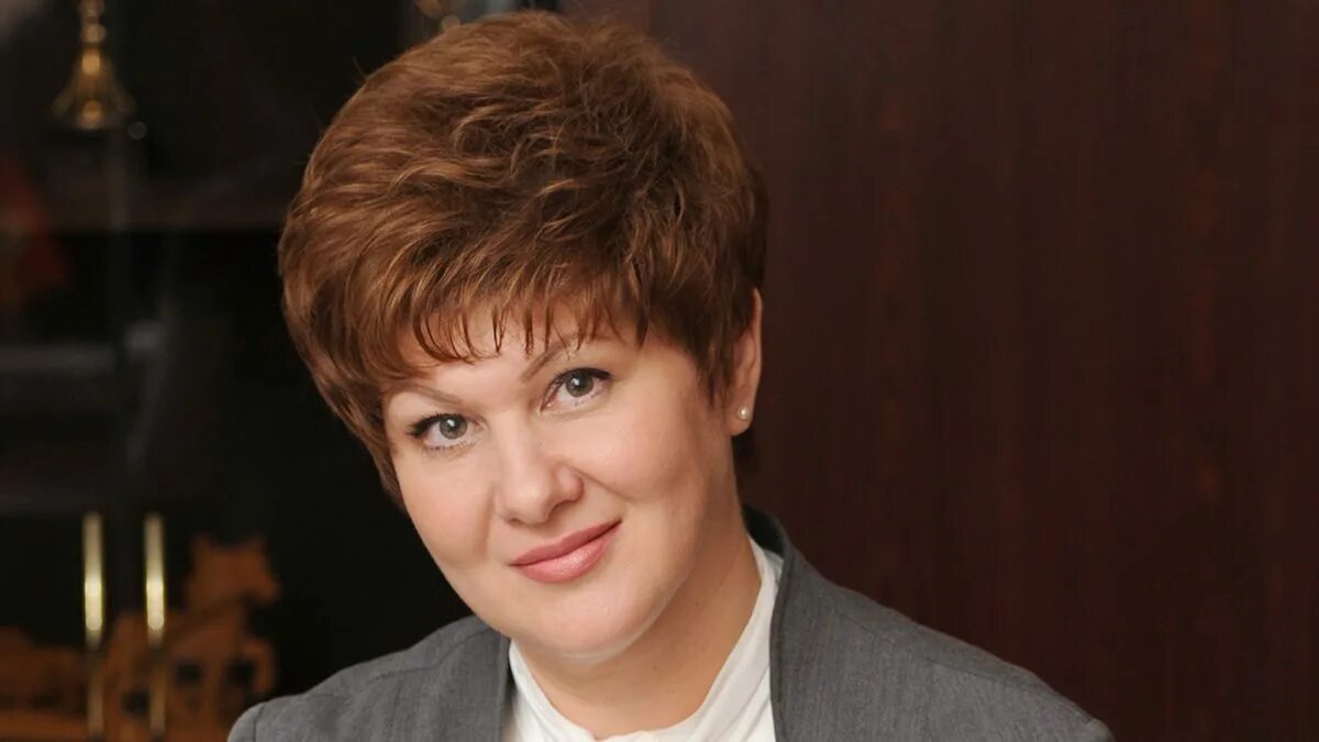 Ведущие концерта Саша Хайруллина и Артур Вафин 2010-09-04 19:00:12 (7)