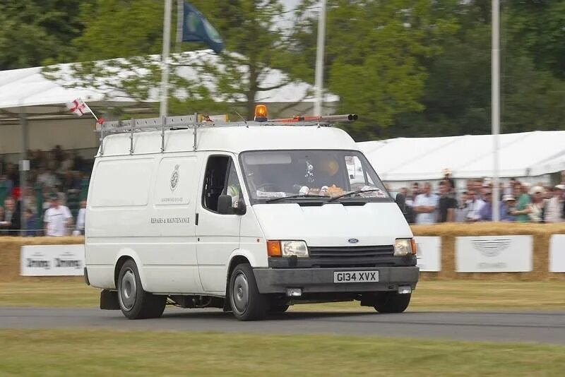 Турбо транзит. Ford Transit xj220. Ford Transit mk3. Форд Транзит 220. Ford van Transit 1967.