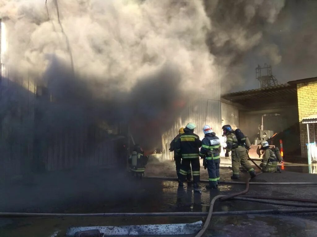 Пожар в Нижнем Новгороде сейчас в Канавинском. Пожар в Канавинском районе Нижний Новгород. Пожар в Нижнем Новгороде сейчас в Канавинском районе. Пожар в районе Рио Нижний Новгород.