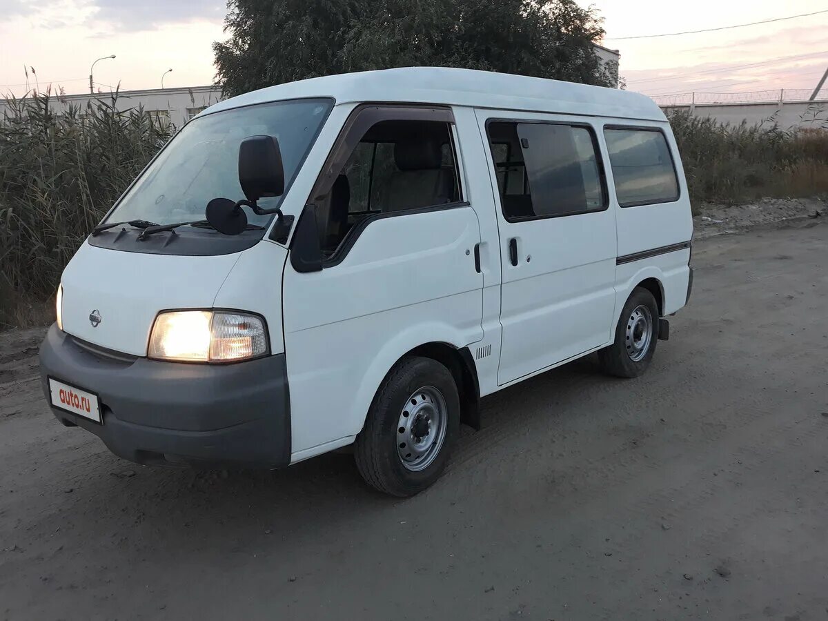 Улан удэ микроавтобусы. Хендай h100 микроавтобус. Toyota hiace h100. Микроавтобусы в иркутской обл и улан-удэ. Шевроле экспресс 2004 года.