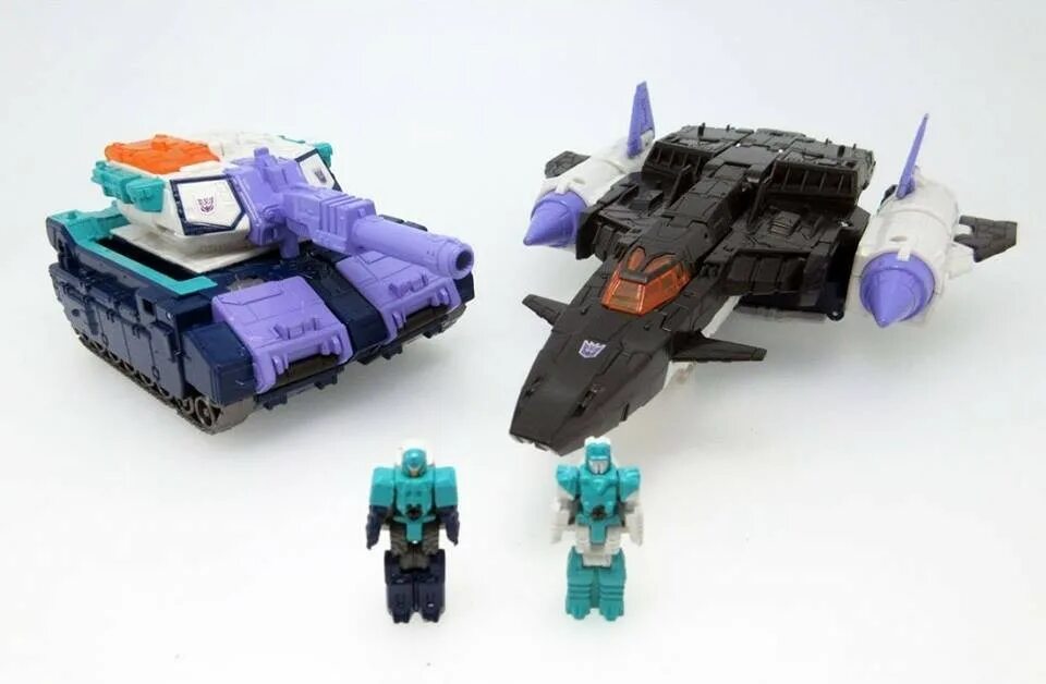 Transformers overlord. Transformers legends overlord. оверлорд трансформер. оверлорд трансформер фигурка.