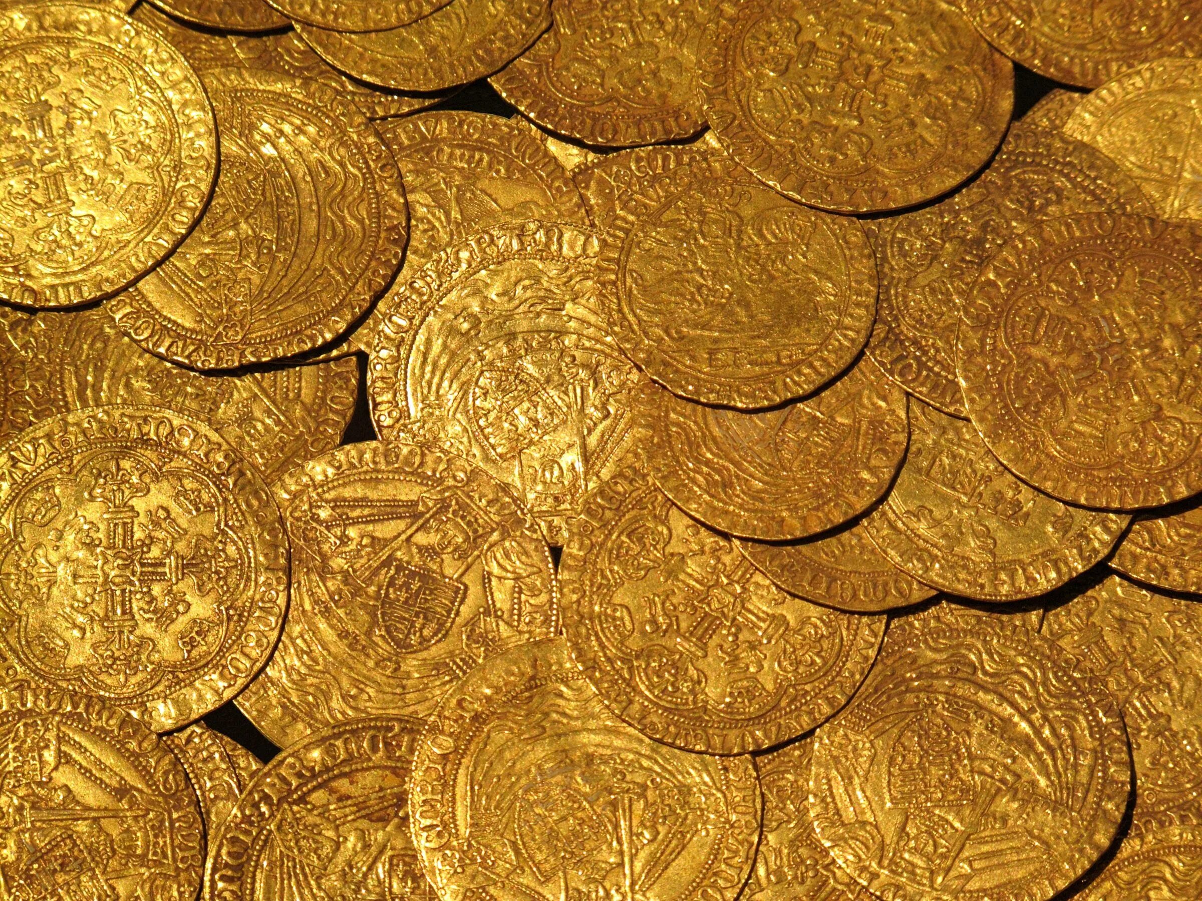 Золотые монеты Европы 17 века. Золотые монеты Испании 16 века. Золотые монеты древности. Монета Золотая. Богатство древнегреческий