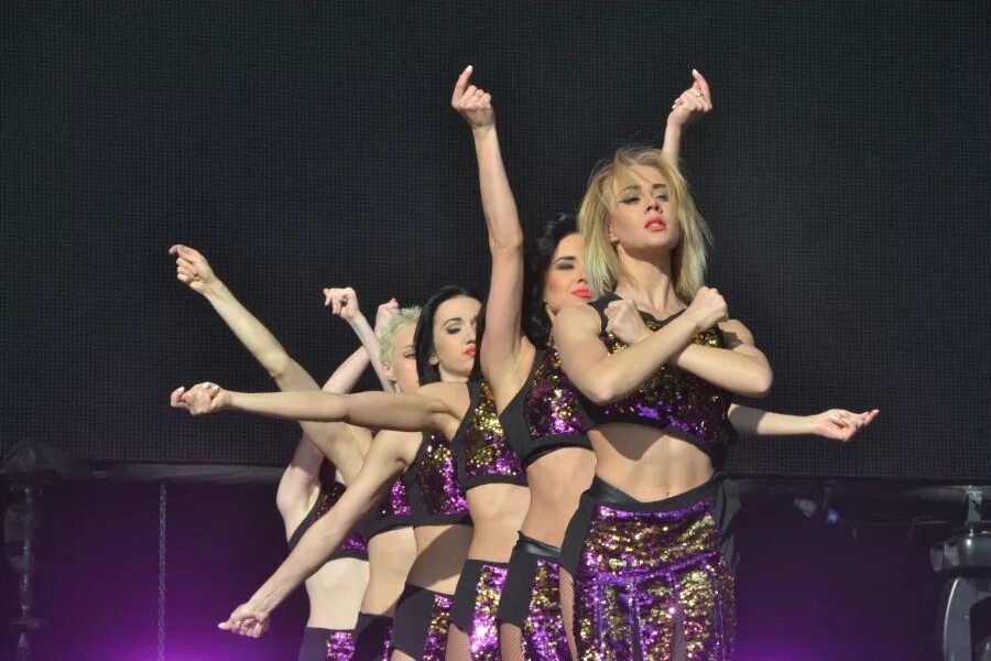 подтанцовка группа тодес. шоу балет тодес аллы духовой. подтанцовка группа тодес. солистки балета тодес. танцовщица тодеса.