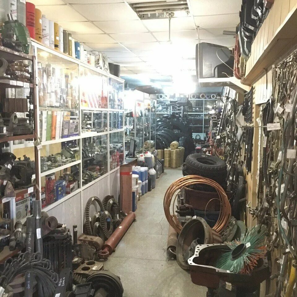 Тракторный магазин. Магазин ротор в ачинске. Трактор запчасти магазин. Тракторные запчасти магазин красноярск. Тракторные запчасти магазин красноярск.