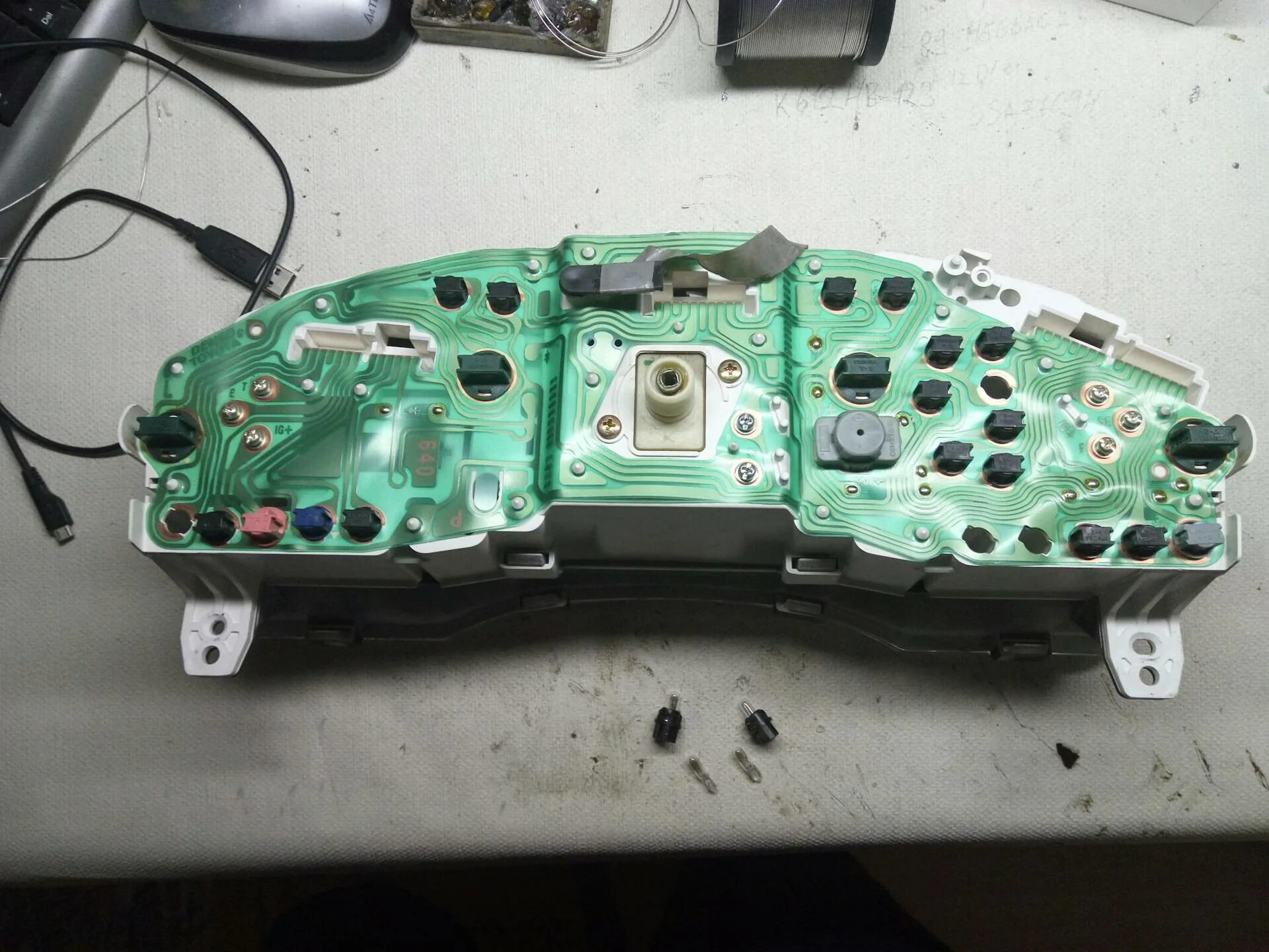 Как поменять лампочки в приборной панели. Лампочки в приборную панель санта фе классик. Лампочки в приборную панель ваз 2114. Как поменять лампочки в приборной панели. Как поменять лампочки в приборной панели.