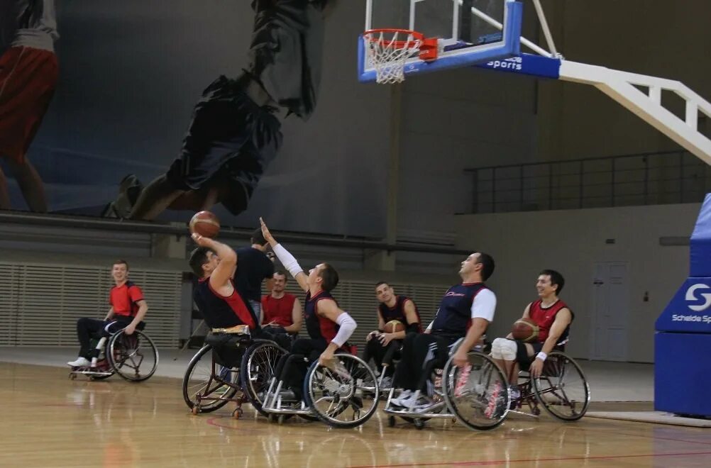 двигательная рекреация инвалидов. рекреационная реабилитация. водный туризм для инвалидов. спорт на инвалидных колясках. адаптивная физическая культура для инвалидов.