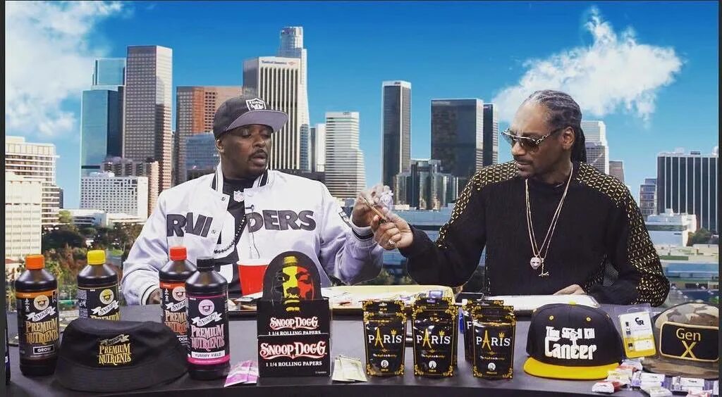 Snoop dogg 2006. Snoop dogg life. Клип sweat snoop dogg. Снуп дог 50 лет. Snoop dogg life.