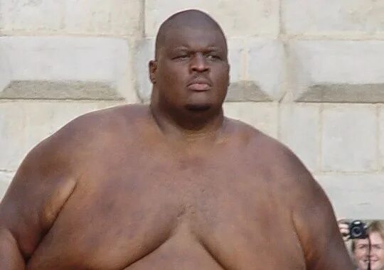 Большой жирный. Жирный афроамериканец. Огромный толстый нигер.