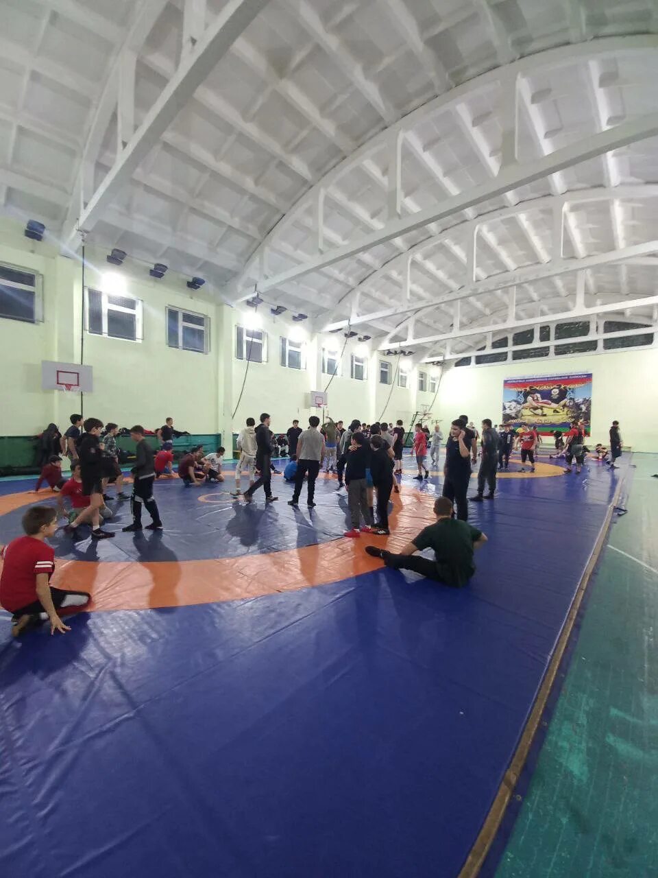Борьба спорт в карачаевске. Вольная борьба карачаевск. Вольная борьба черкесск. Борцы якутии. Осетинские борцы вольного стиля.