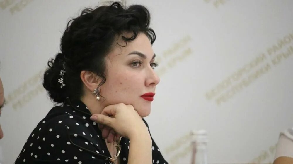 Новосельская последние. Новосельская последние. Министра культуры крыма арины новосельской. Новосельская министр культуры крыма. Новосельская последние.