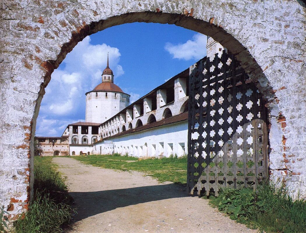 Белозерский монастырь святые
