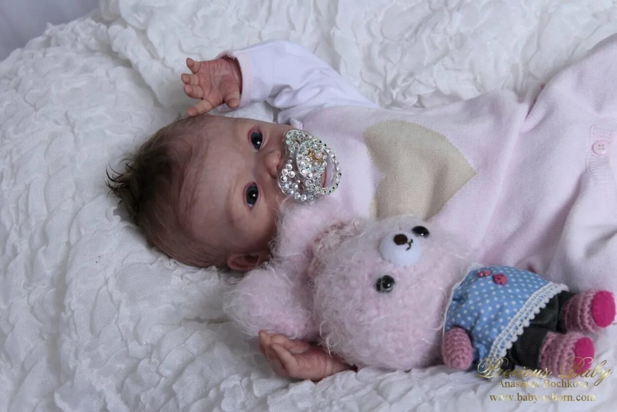 Вязаные детские вещи. Новорожденные ручной работы. Реборн и беби борн. Реалистичная силиконовая кукла bebe reborn. Комбинезон вязаный для новорожденного.