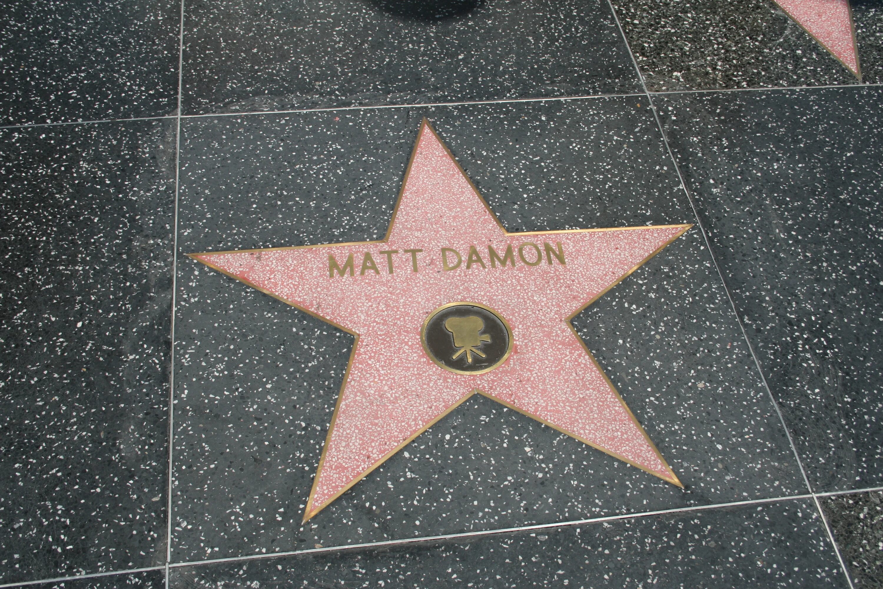 Голливудская аллея славы Винни пух. Своими руками"Hollywood Star". Мэтт Деймон на аллее славы. Памятник постели в Голливуде.