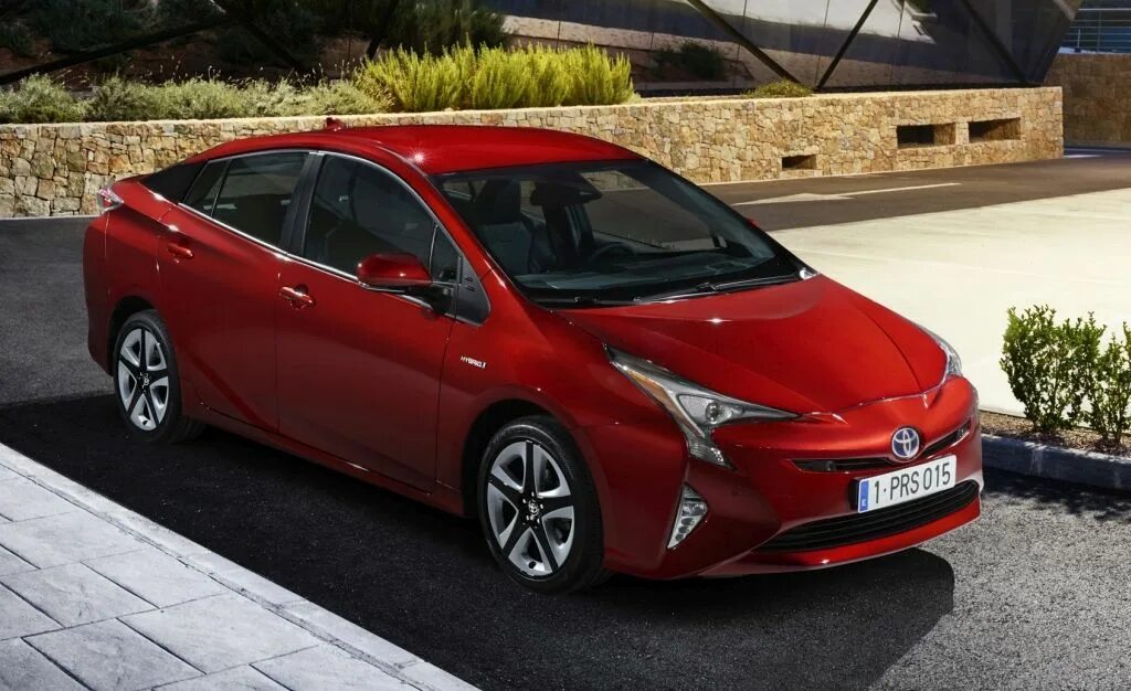 Приус 2015 года. Prius xw50. Toyota Prius 4 поколение. Тойота Приус New. Toyota Prius Hybrid 2016.