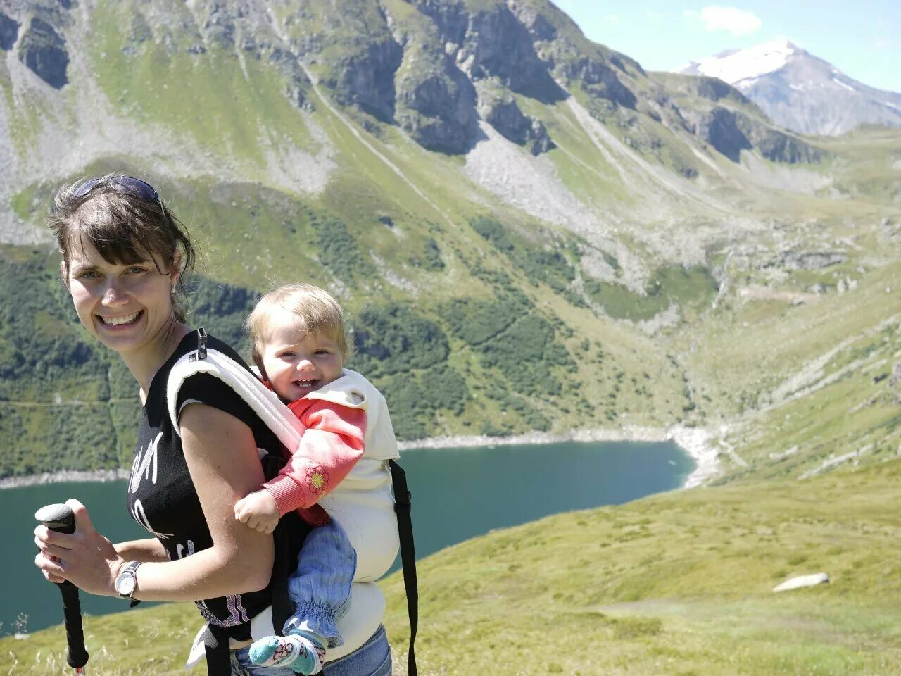 Mountain child. Путешествие с детьми. Путешествие с семьей. Туризм дети. Путешествие с ребенком в горы.