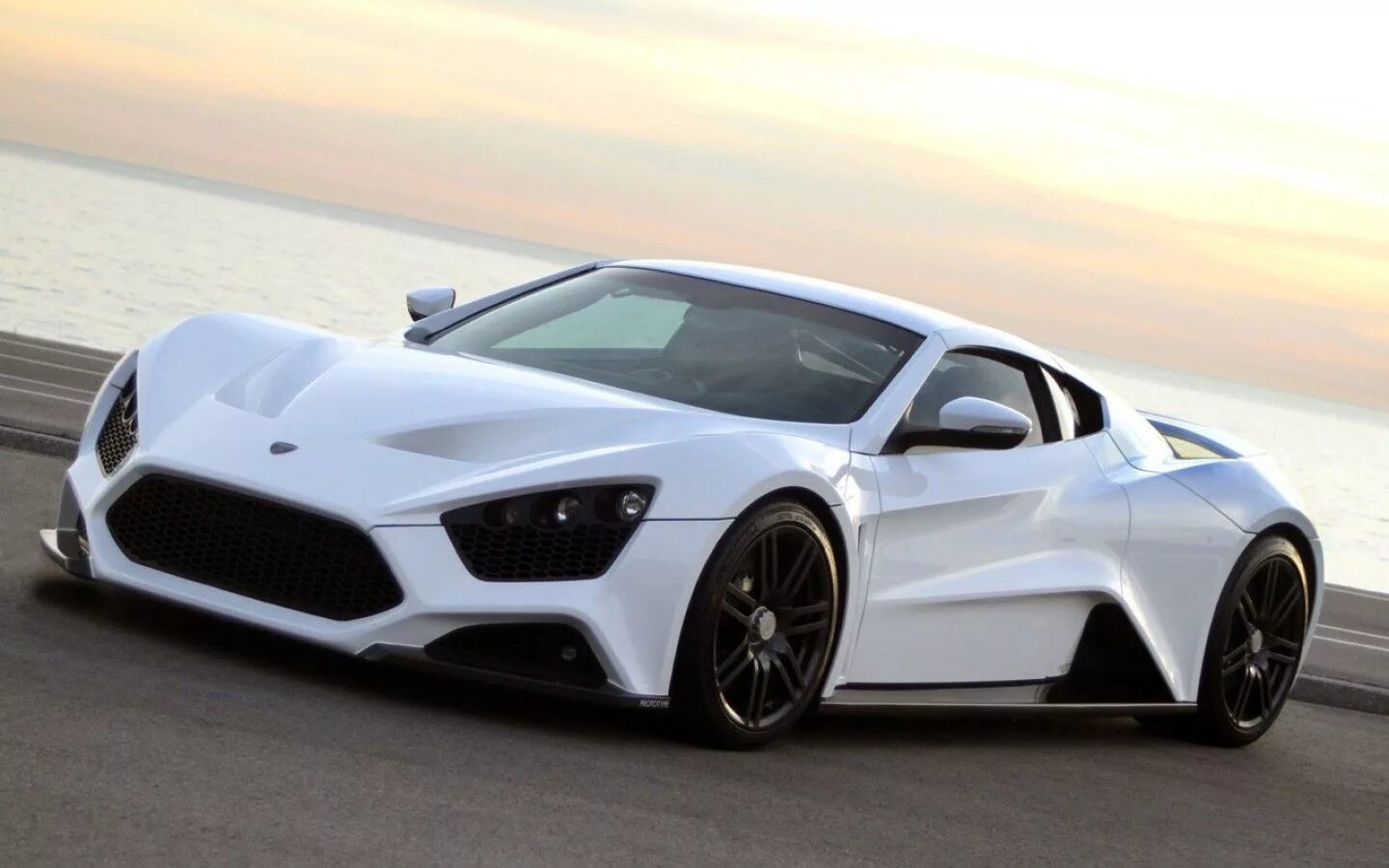 Самый лучший м н. Zenvo st1. Машина Zenvo st1. Спорткар Zenvo st1. Zenvo st1 2015.