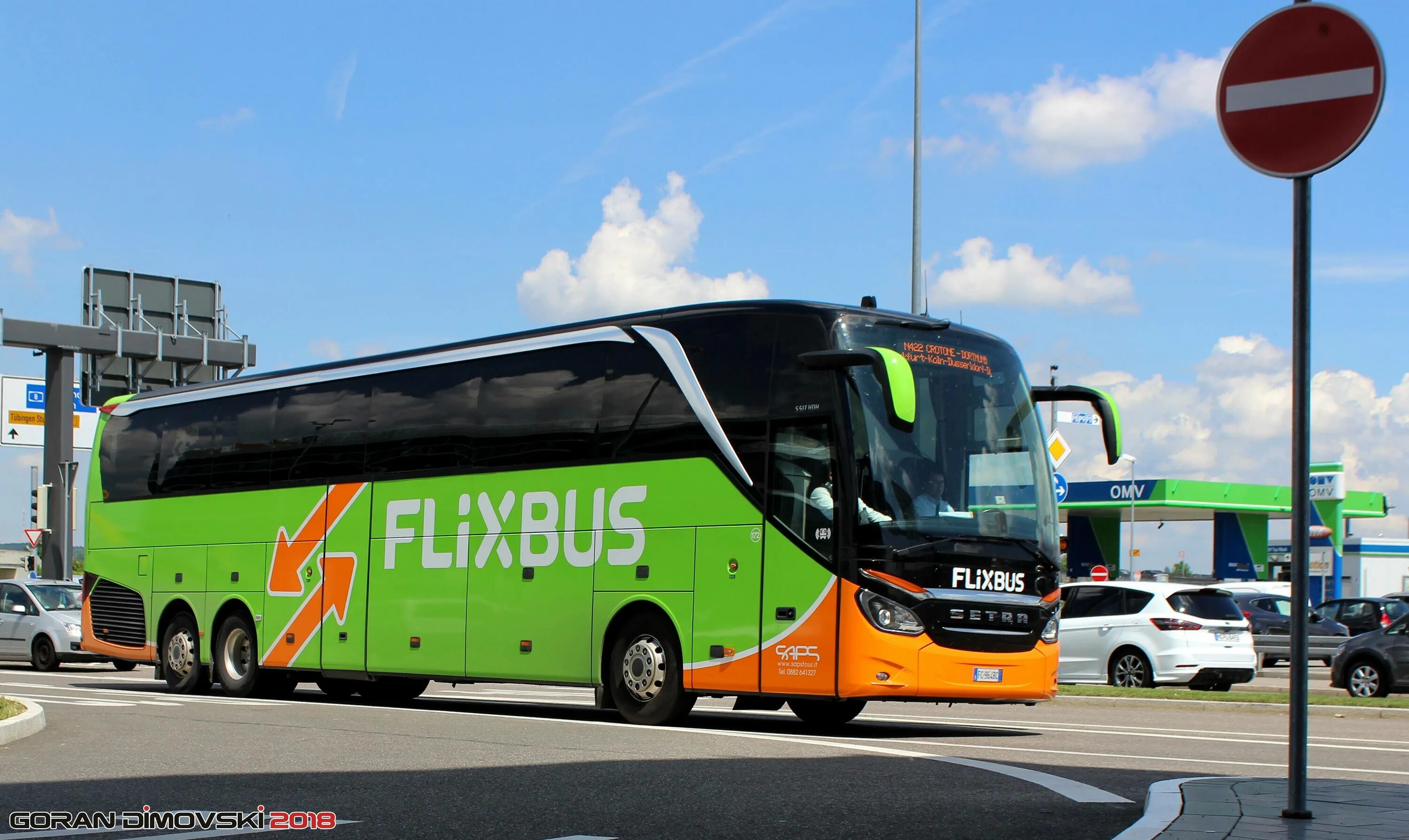 Flixbus italy. Volvo bus 2014 flixbus. Лазурный берег автобус 667. Фликсбус. Европейские автобусы.