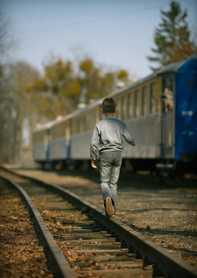 Поезд ушел. Поезд ушел. Поезд уходящий вдаль. Последний вагон. 1 поезд ушел.