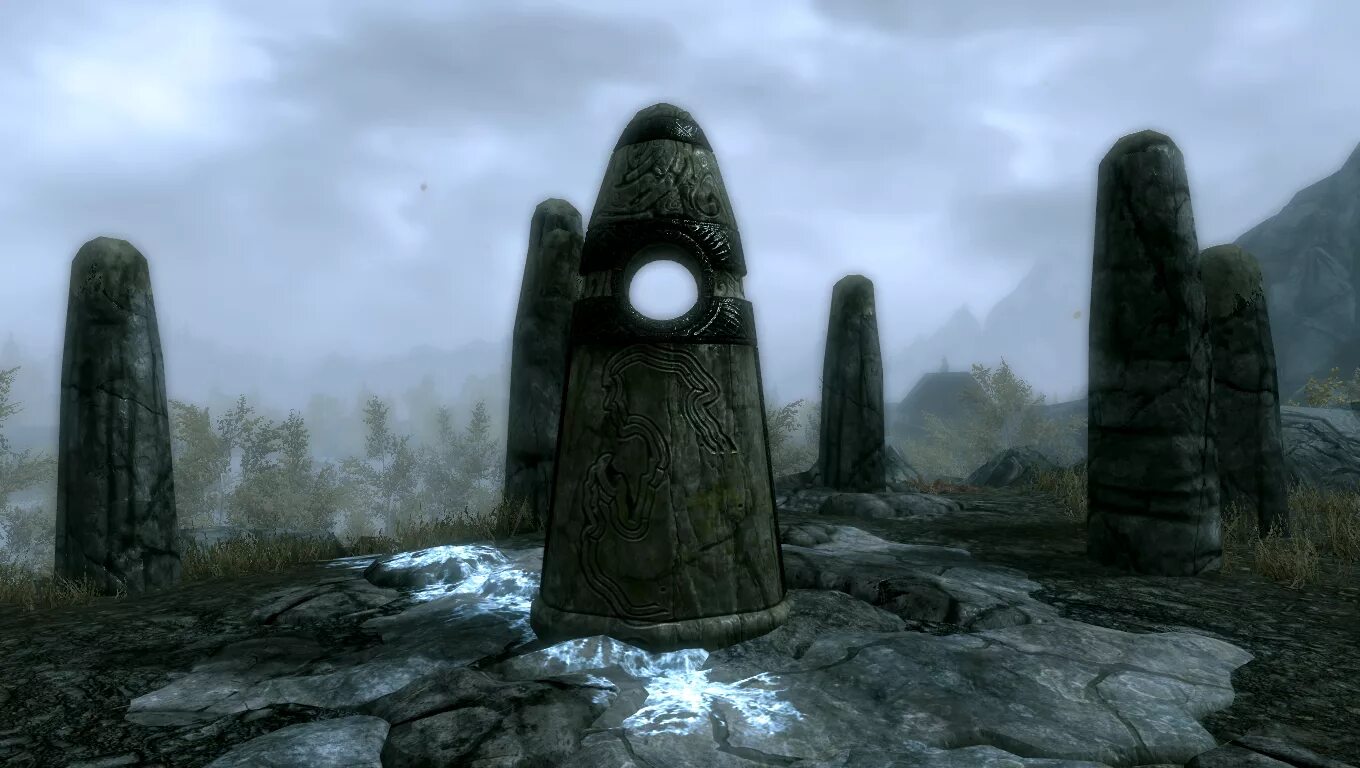 Камень тени скайрим. Камень тени скайрим. Skyrim камень тени. Скайрим пещера зеленая тень на карте. Камень тени в скайриме.