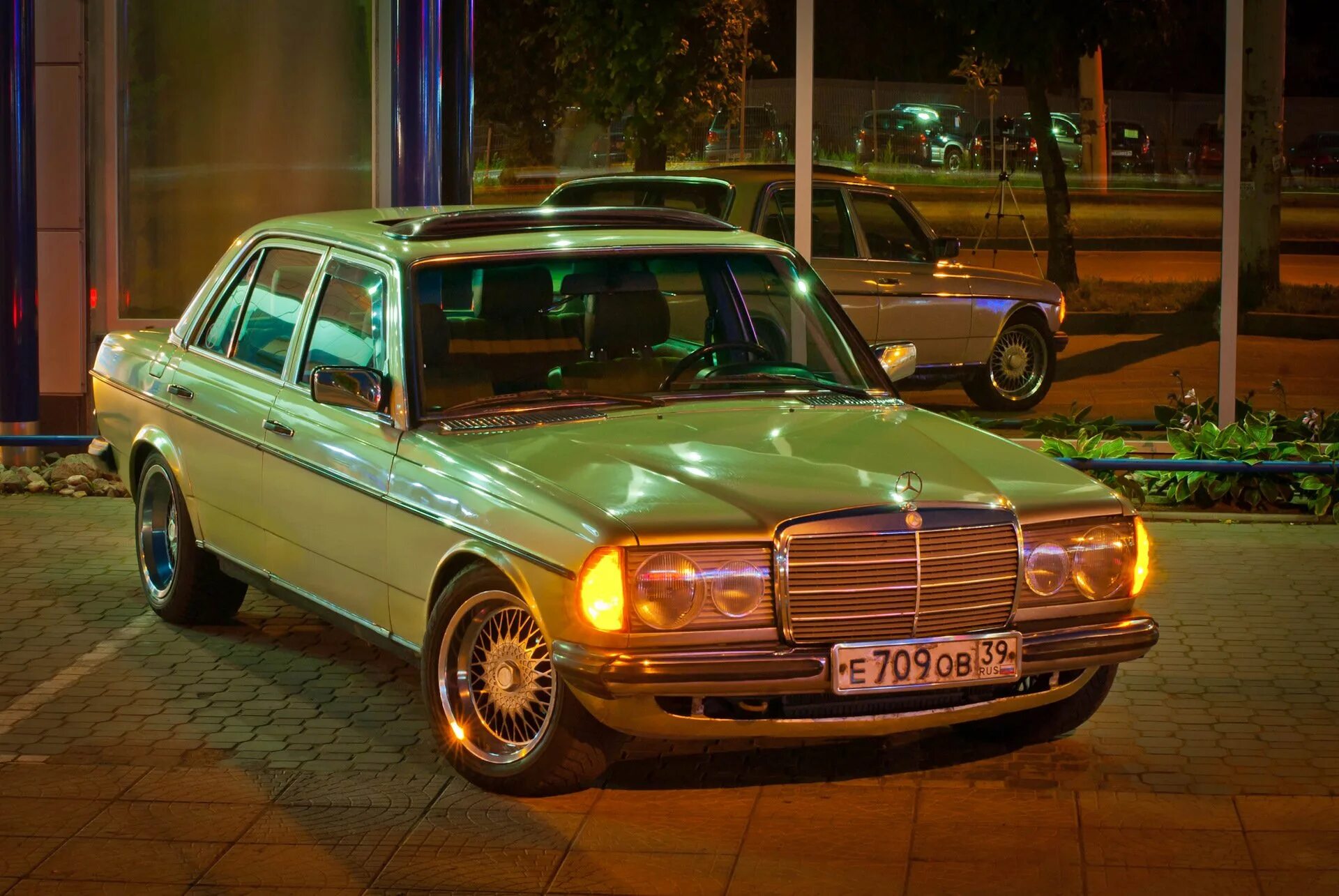 Купить мерседес w123. Mercedes-Benz w123. Мерседес Бенц w123. Mercedes-Benz w123 300. W(123) Mercedes-Benz w123.