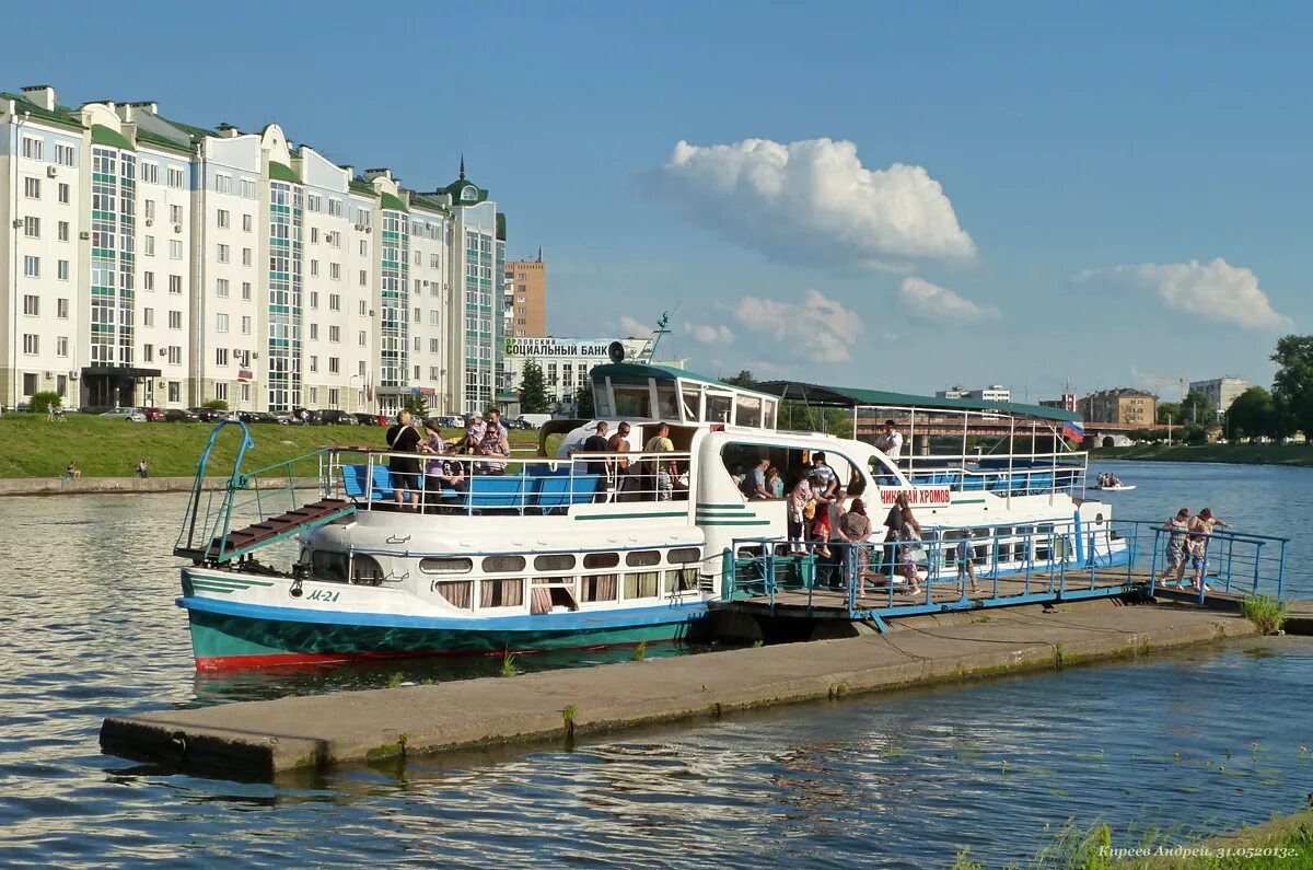 Теплоход орел. Речной трамвайчик орел. Речной трамвайчик орел. Речной трамвайчик орел. Затон теплоходов в орле.