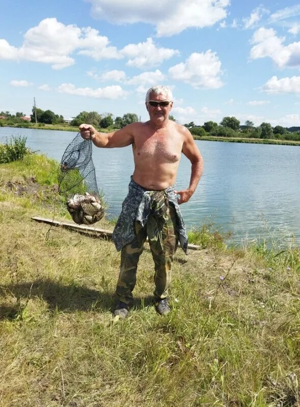 Плодовый ульяновск. Ульяновск плодовый пруд. Мелзавод водоемы Ульяновск. Скучаю по рыбалке.