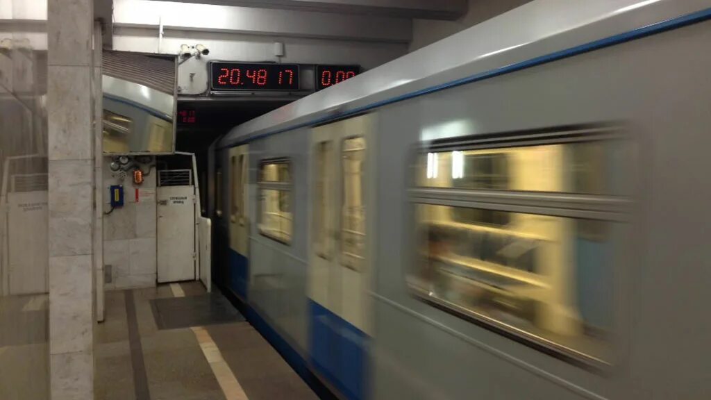 Серпуховско-тимирязевская линия метро. Тульская станция серпуховско тимирязевская линия. Поезда серпуховско тимирязевской линии. Серпуховско тимирязевская линия сегодня. Савеловская серпуховско-тимирязевской линии.