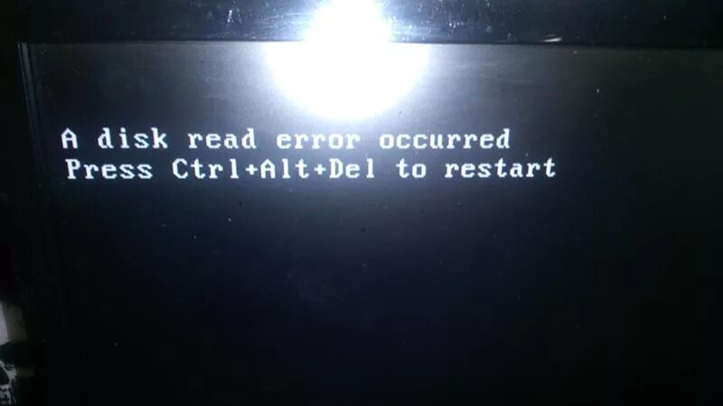 Ошибка загрузки на диск. Ошибка Disk read Error. Ошибка a Disk read Error occurred. Чёрный экран Disk read Error. A Disk read Error occurred Press Ctrl+alt+del to restart что это значит.