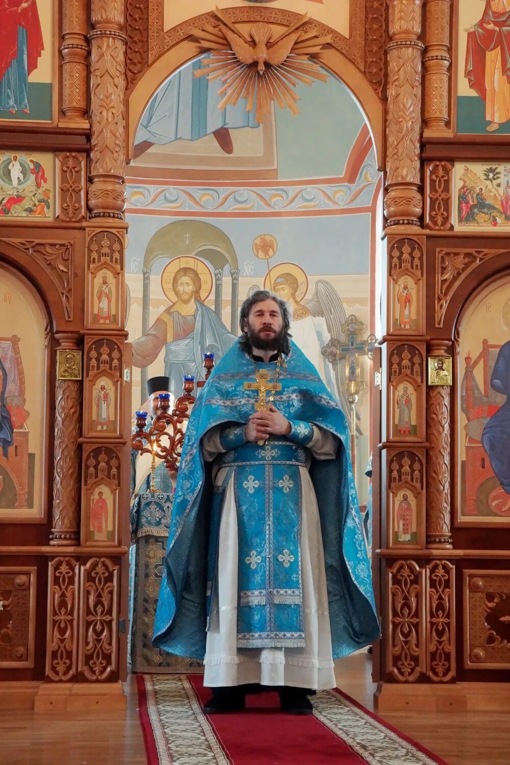 Священник бывший спецназовец. Отец владимир мироненко белгород. Священник дмитрий василенков. Андрей немыкин новочеркасск. Военные священники в российской.