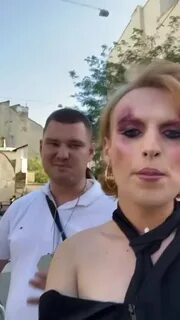 Трансгендер побил