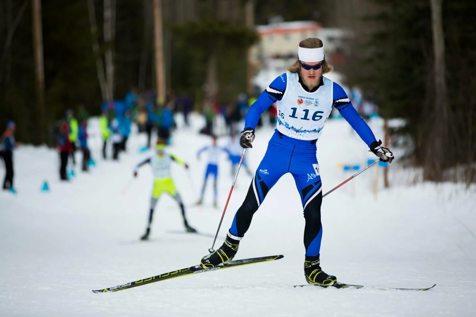 Сайт лыжника. Лыжные гонки. Лыжные гонки и физика. Лыжный спорт в Канаде. Лыжные гонки картинки.