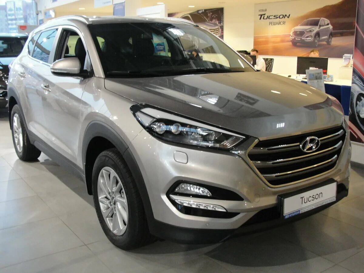 Hyundai Tucson Family. Хундай Туксон 3 бежевый. Hyundai Tucson 3 u5s. Хендай джип новый бежевый.