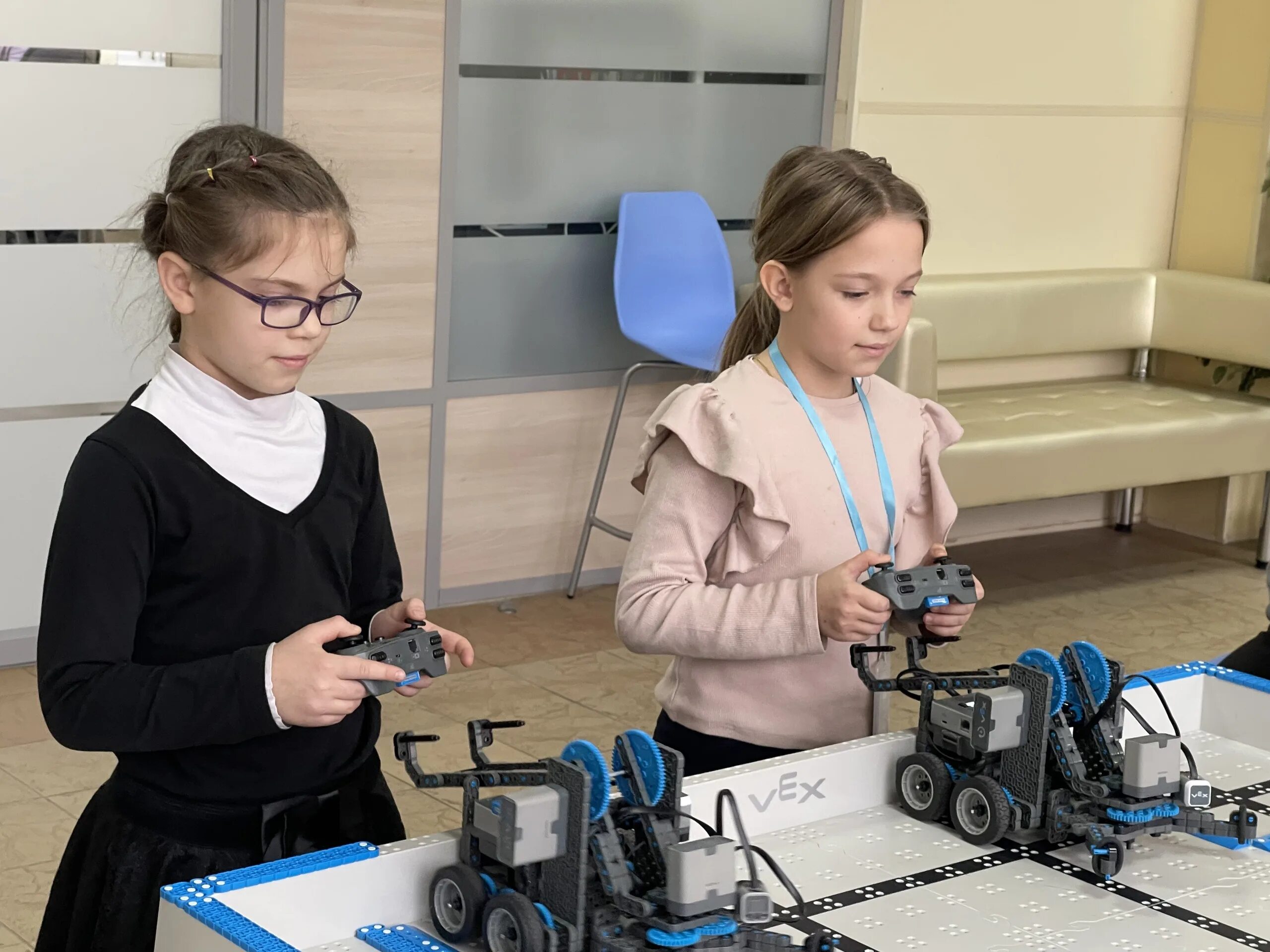 Робот оператор. Робот оператор