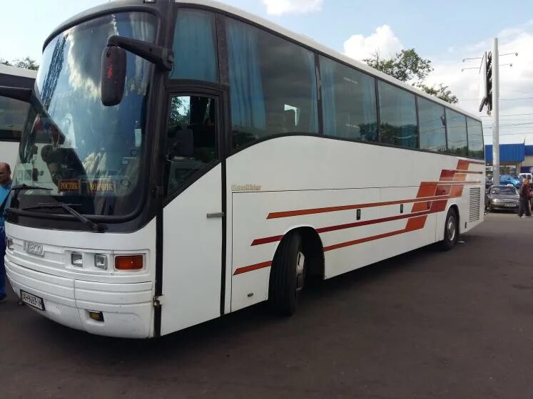 Горловка севастополь автобус. Симферополь донецк автобус. Крымские перевозки higer. Пассажирские перевозки донецк. Киев донецк.
