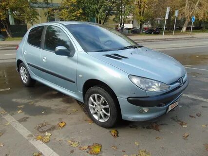 Пежо 2005 года