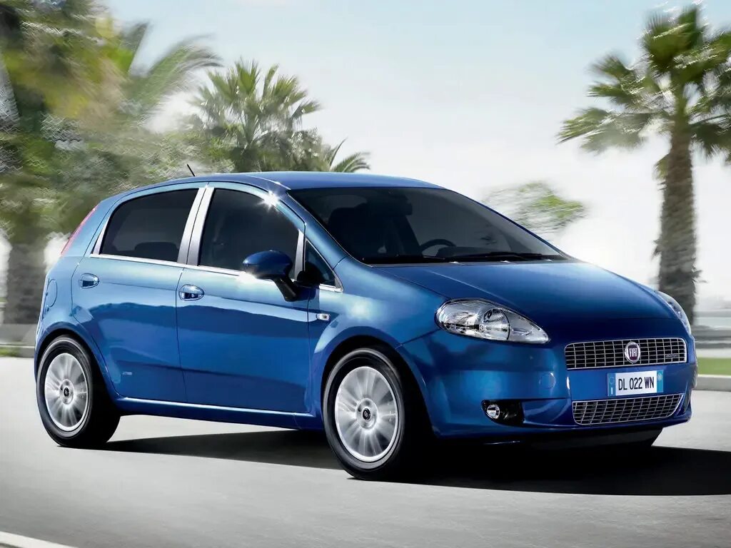 Фурнитура пунто логотип. Пунто логотип. Fiat 3. Пунто москва. Fiat grande punto 2019.