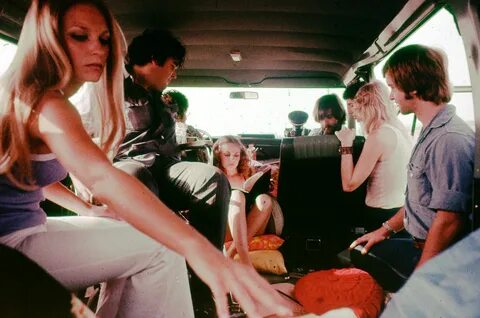 The Texas Chain Saw Massacre (1974) .