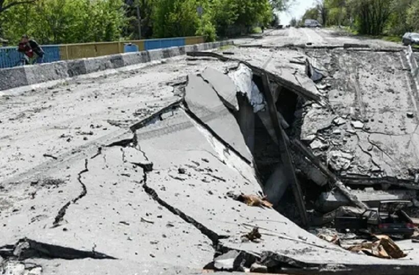 херсон центр. хоронят погибших на украине. обстрел бердянска. пожарные машины украины. херсон глава администрации 2023.